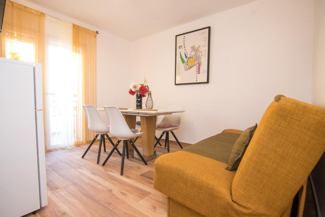 Apartments Flowers Krk Town Dış mekan fotoğraf