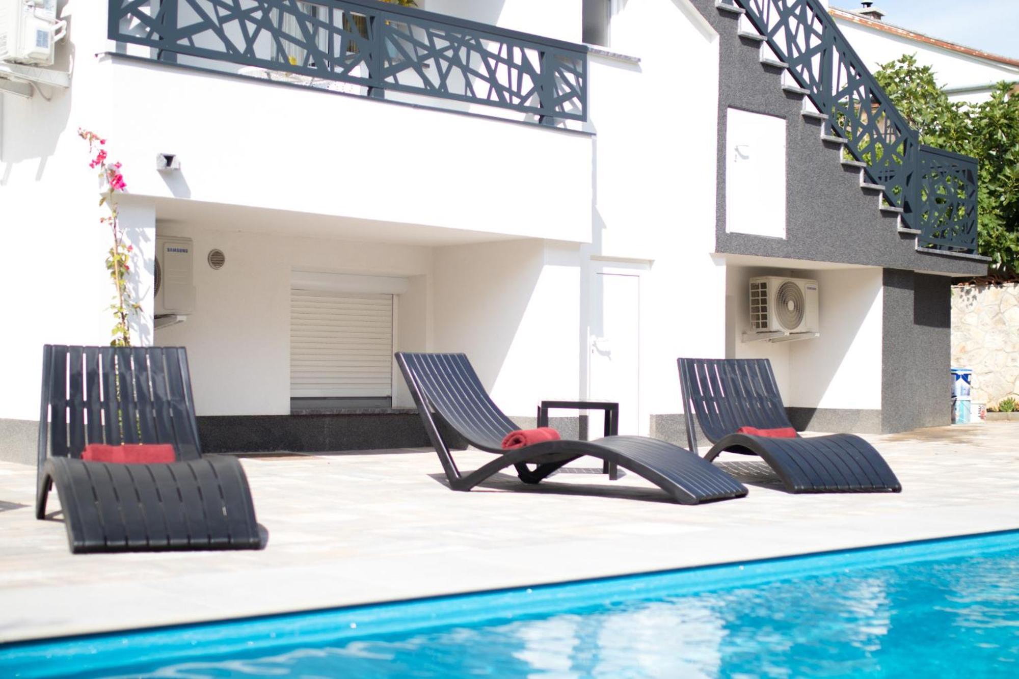 Apartments Flowers Krk Town Dış mekan fotoğraf