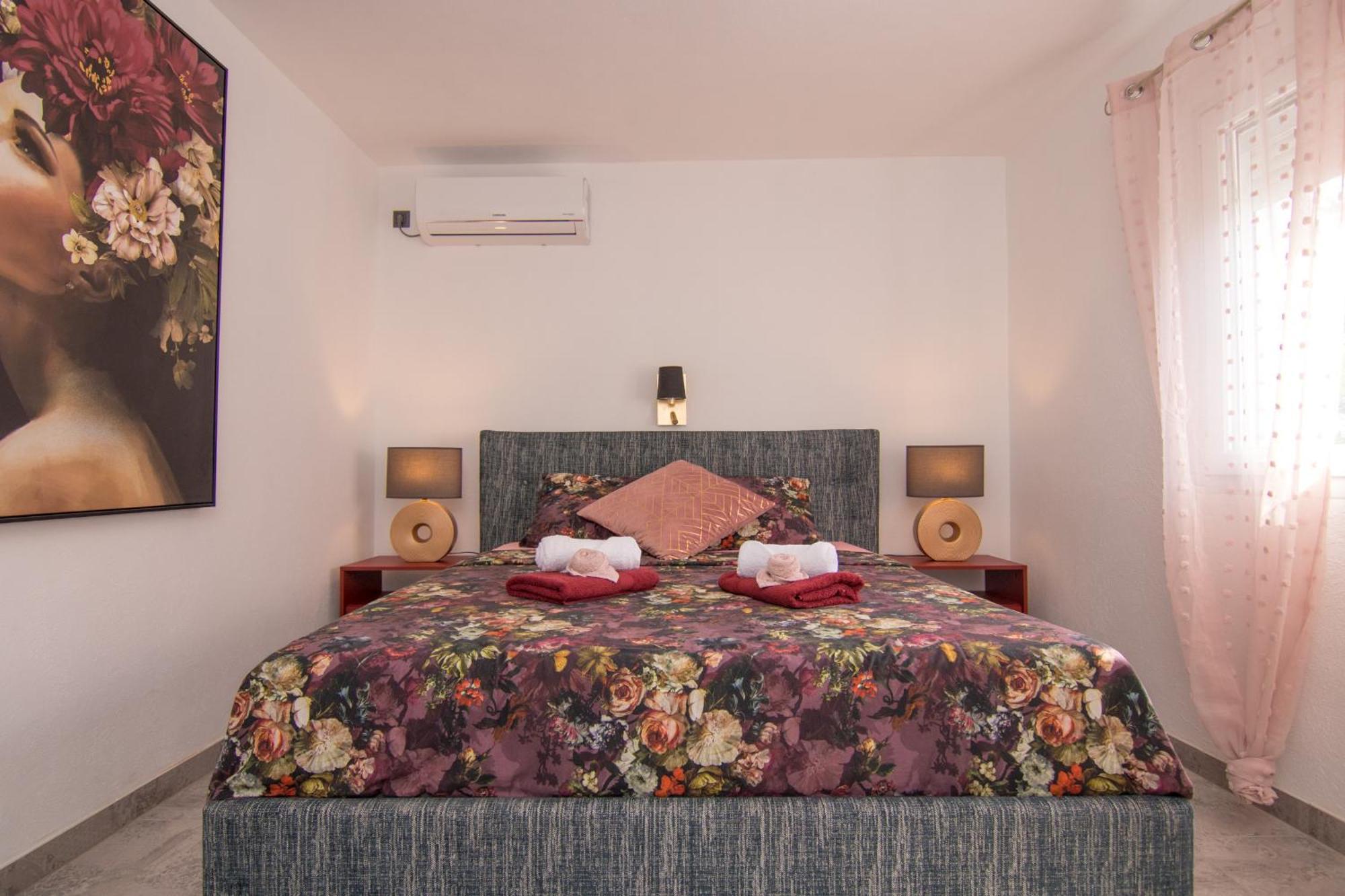 Apartments Flowers Krk Town Dış mekan fotoğraf