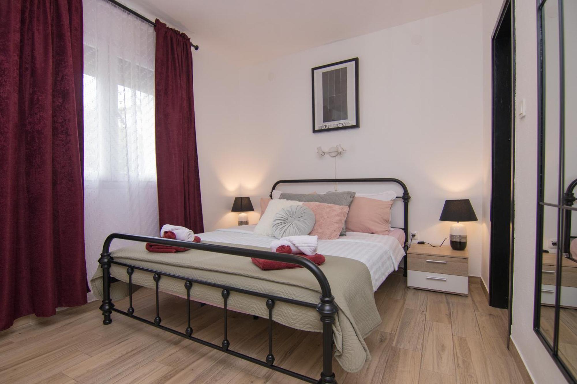 Apartments Flowers Krk Town Dış mekan fotoğraf