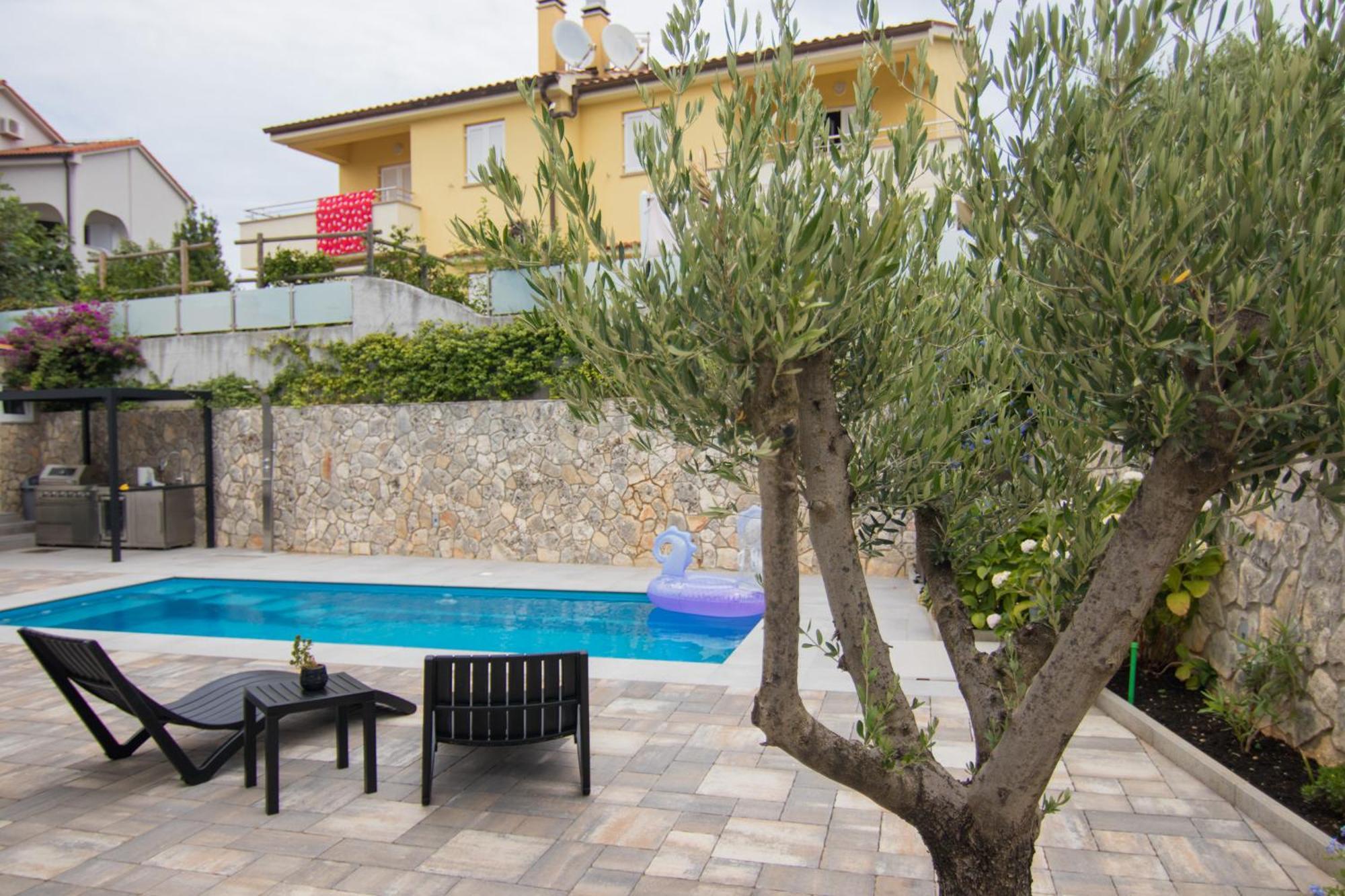 Apartments Flowers Krk Town Dış mekan fotoğraf